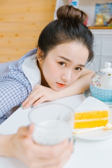 村又小姐
